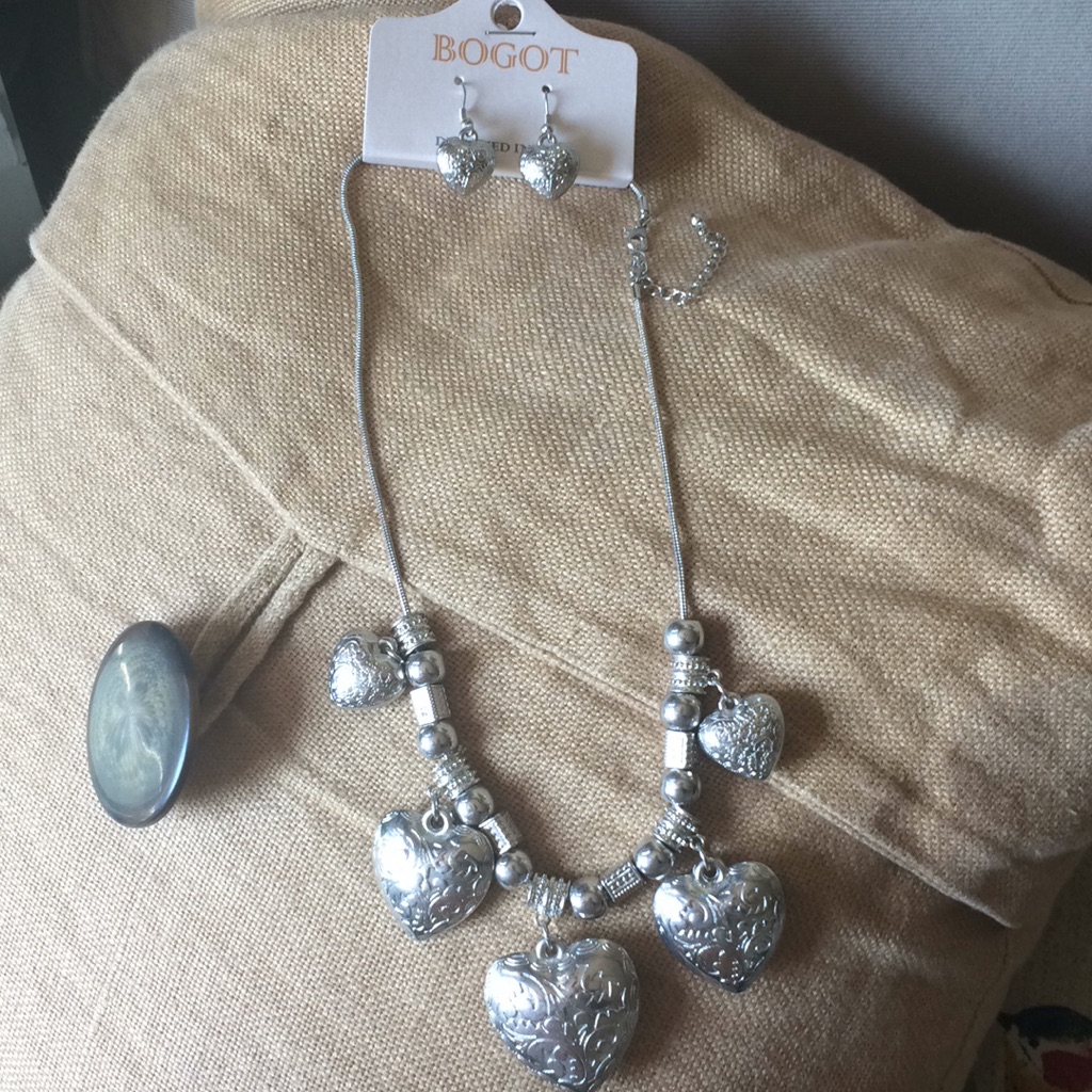 Silver Tone Heart Necklace And Earring Set